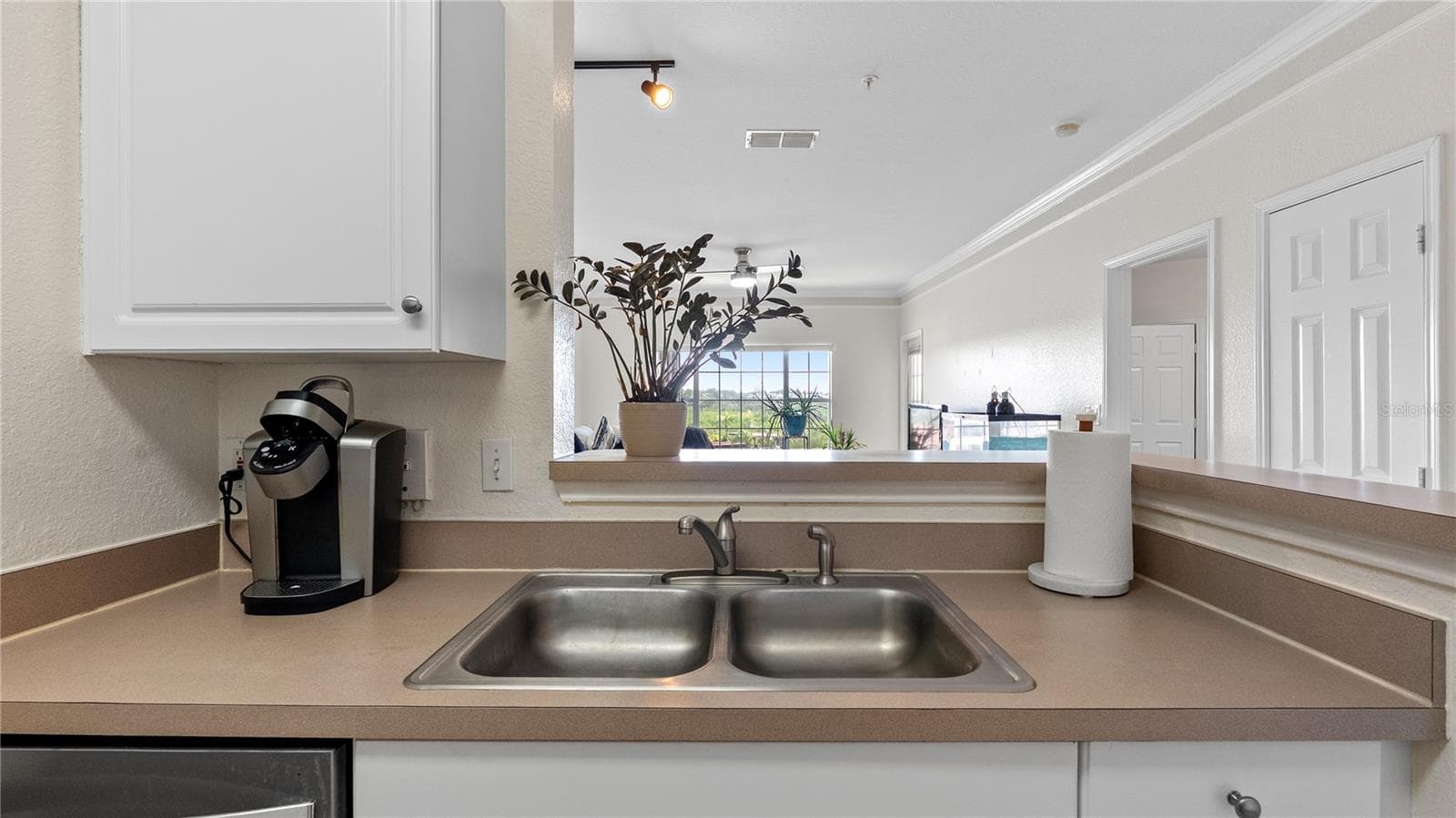 Condominium at 4333 BAYSIDE VILLAGE DR #320, TAMPA, photo 31 of 50
