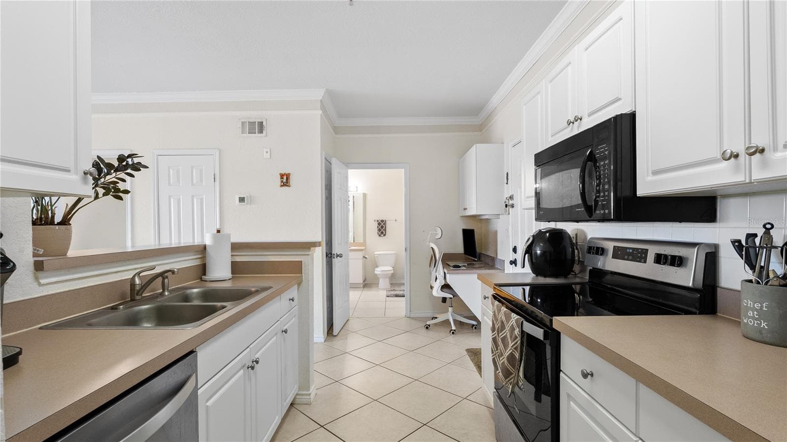 Condominium at 4333 BAYSIDE VILLAGE DR #320, TAMPA, photo 33 of 50
