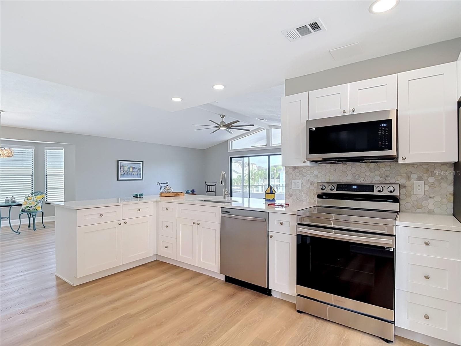 Single Family Residence at 5925 SEASIDE DR, NEW PORT RICHEY, photo 17 of 60