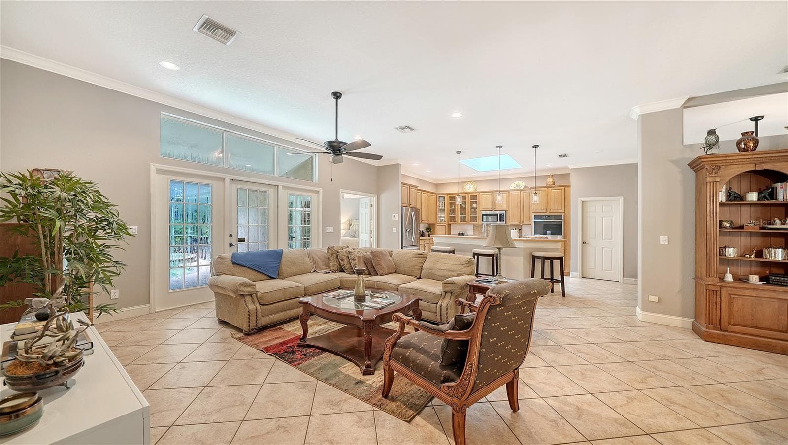 High ceilings - 2166 SYLVAN LEA DR, SARASOTA