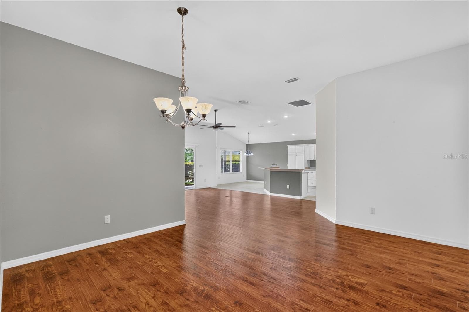 Dining Room - THE VILLAGES, THE VILLAGES