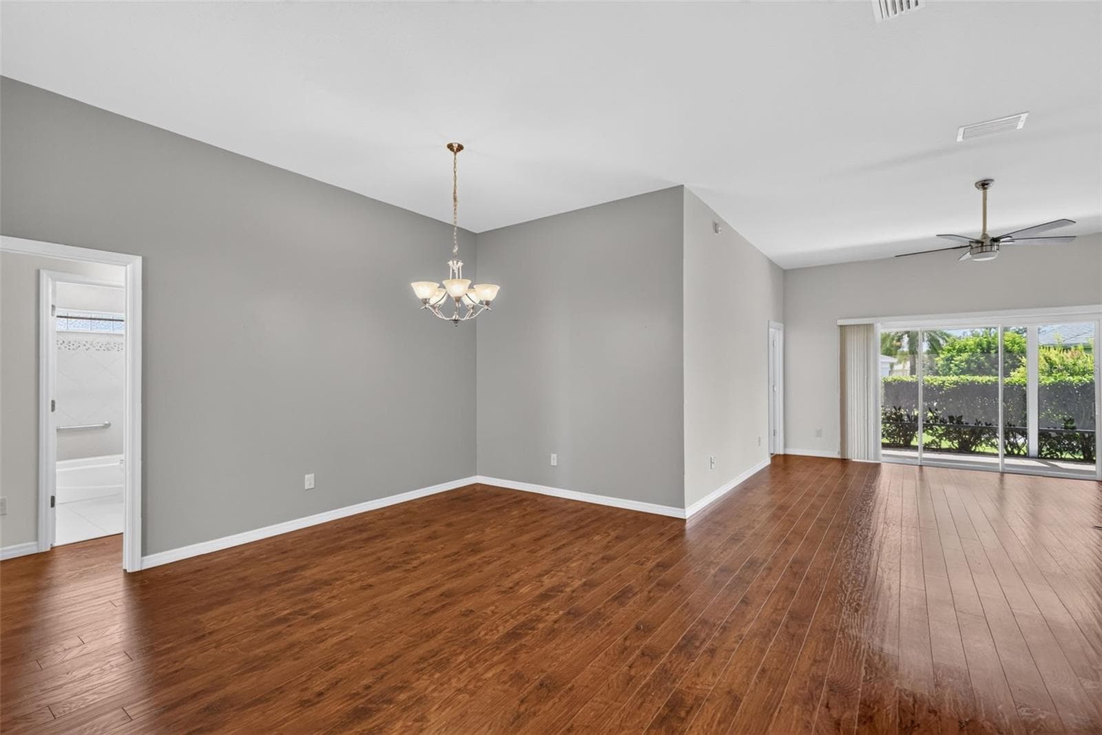 Living/Dining Room - THE VILLAGES, THE VILLAGES