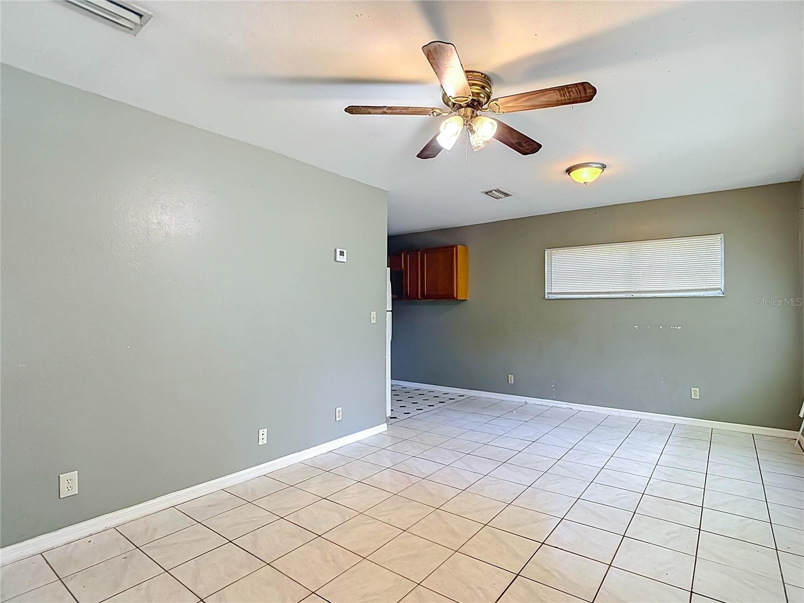 Single Family Residence at 8410 N SEMMES ST, TAMPA, photo 3 of 25