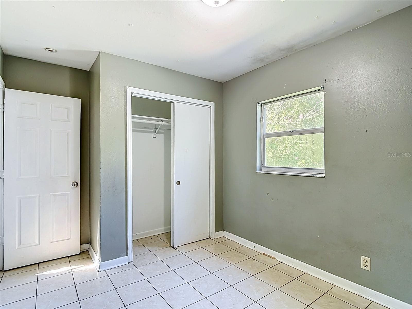 Single Family Residence at 8410 N SEMMES ST, TAMPA, photo 11 of 25