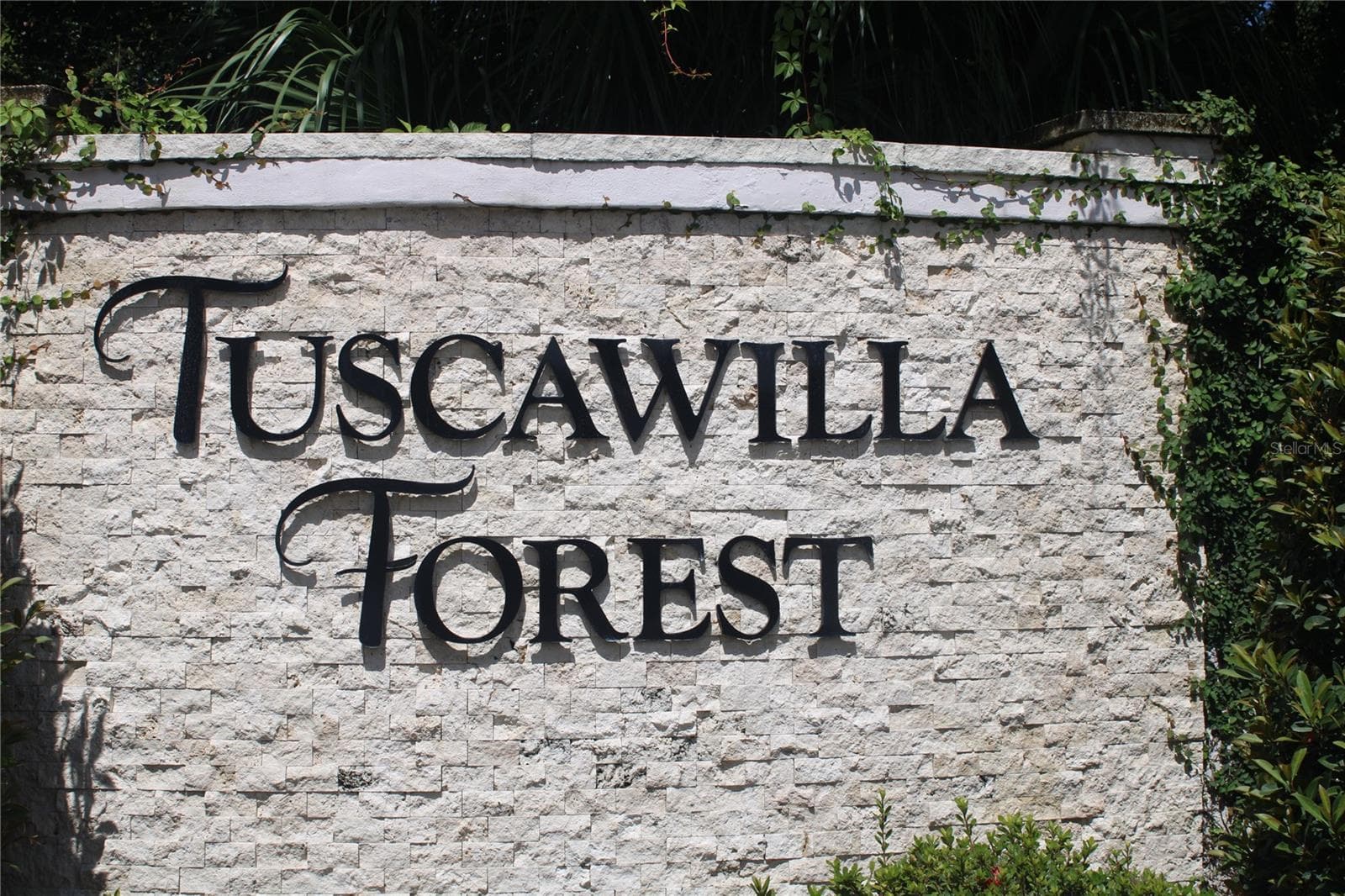 Welcome to the established, tree-lined community of Tuscawilla Forest in beautiful Winter Springs. - 288 RINGWOOD DR, WINTER SPRINGS
