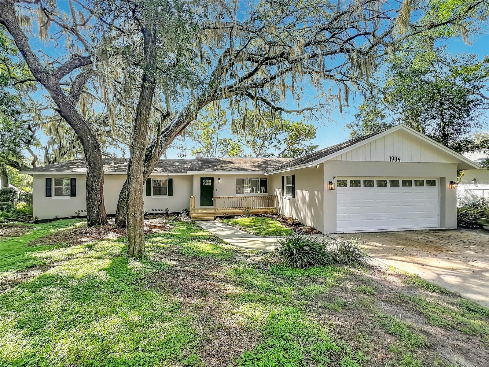 Single Family Residence at 1904 LAKE ALMA DR, APOPKA, photo 4 of 42