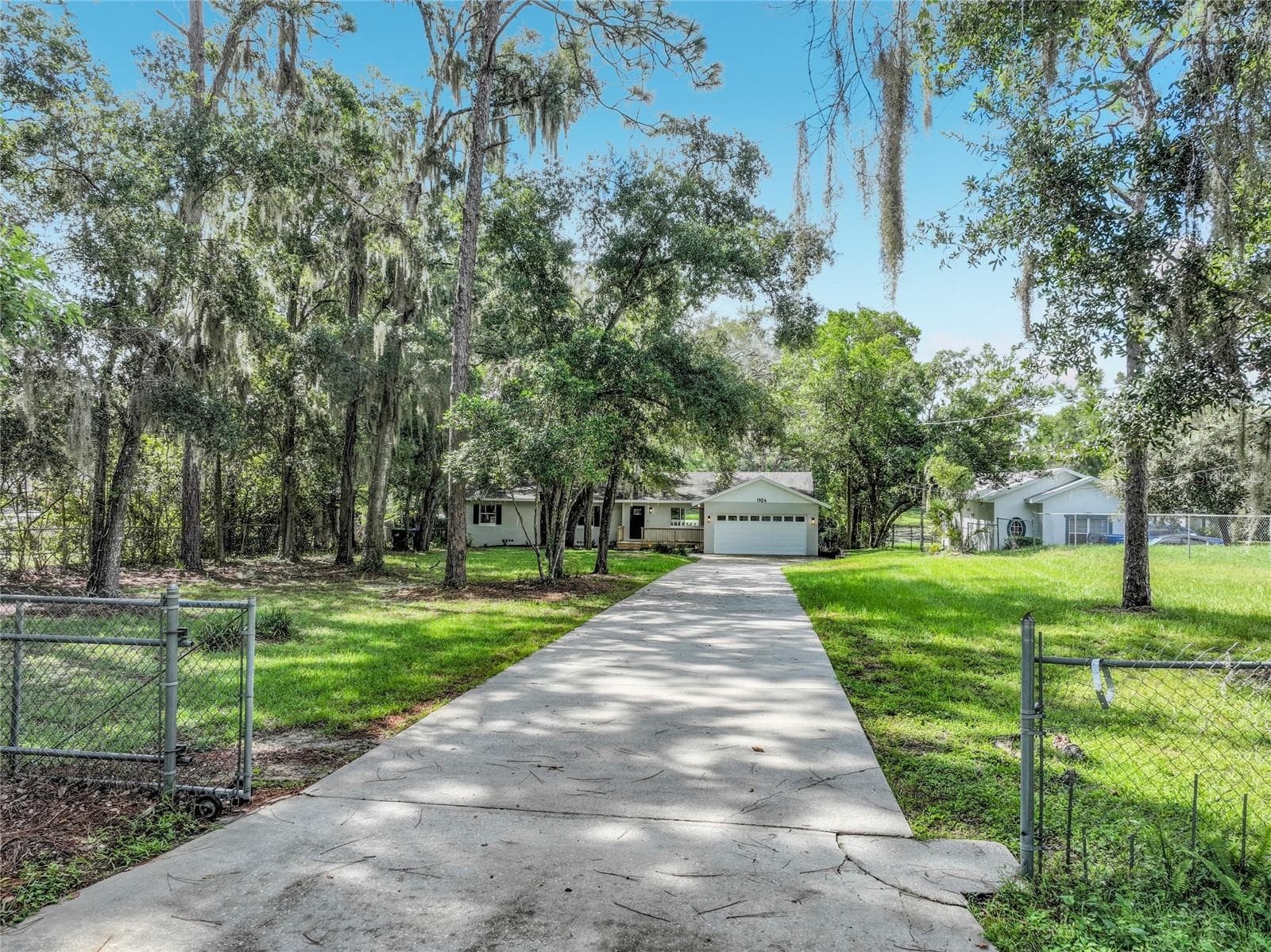 Single Family Residence at 1904 LAKE ALMA DR, APOPKA, photo 15 of 42