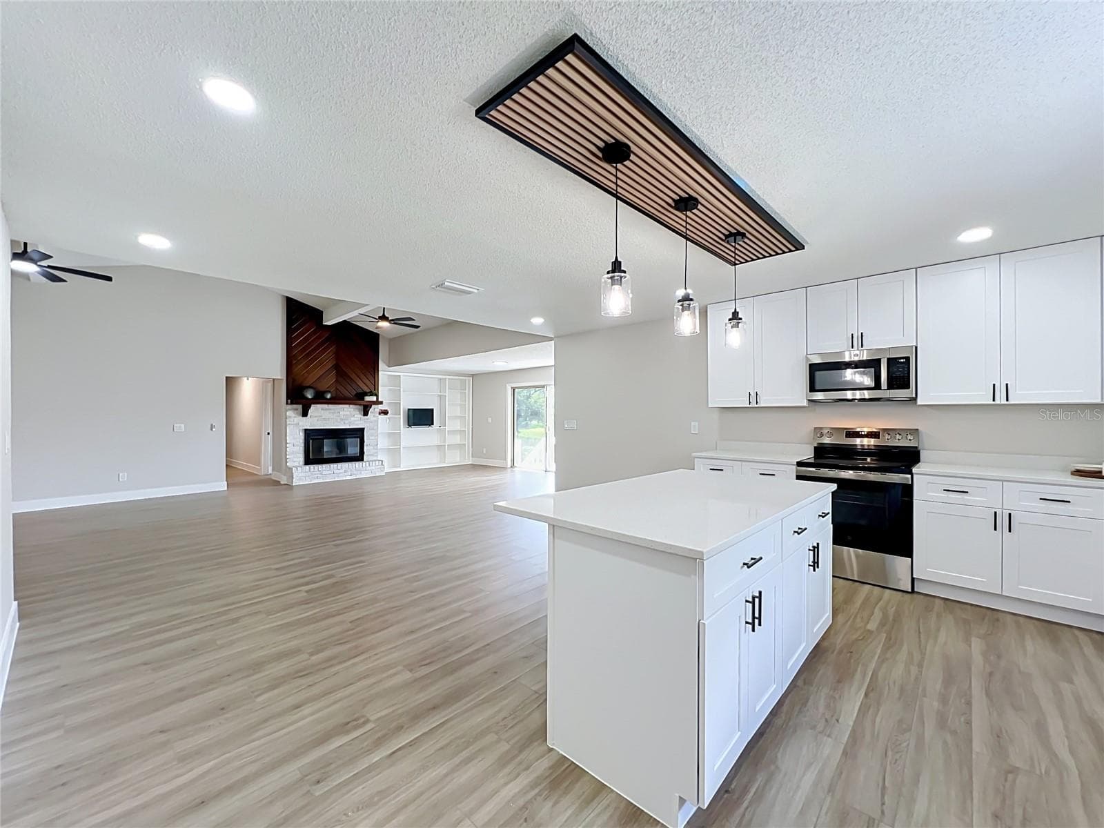 Single Family Residence at 1904 LAKE ALMA DR, APOPKA, photo 17 of 42