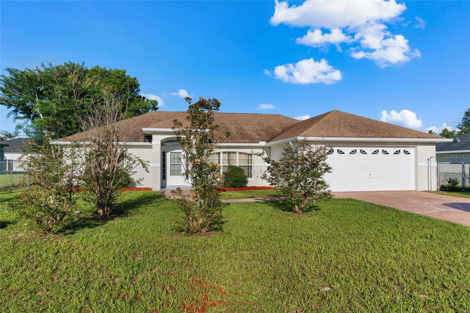 416 MARION OAKS LN