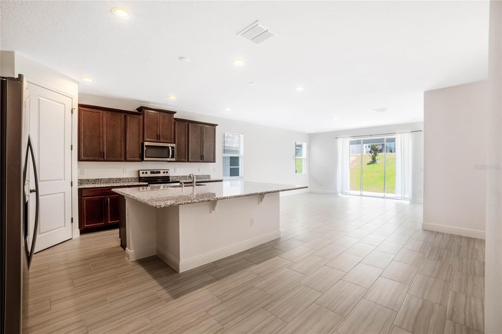 Single Family Residence at 4438 LIONS GATE AVE, CLERMONT, photo 4 of 27