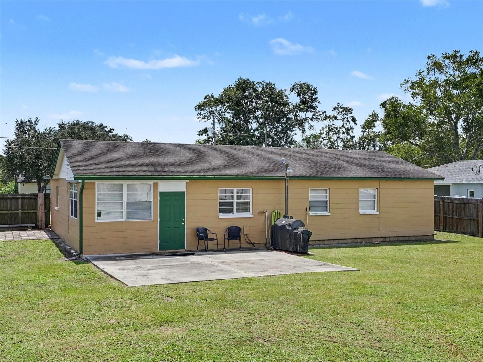 Single Family Residence at 322 NE 9TH ST, MULBERRY, photo 11 of 13