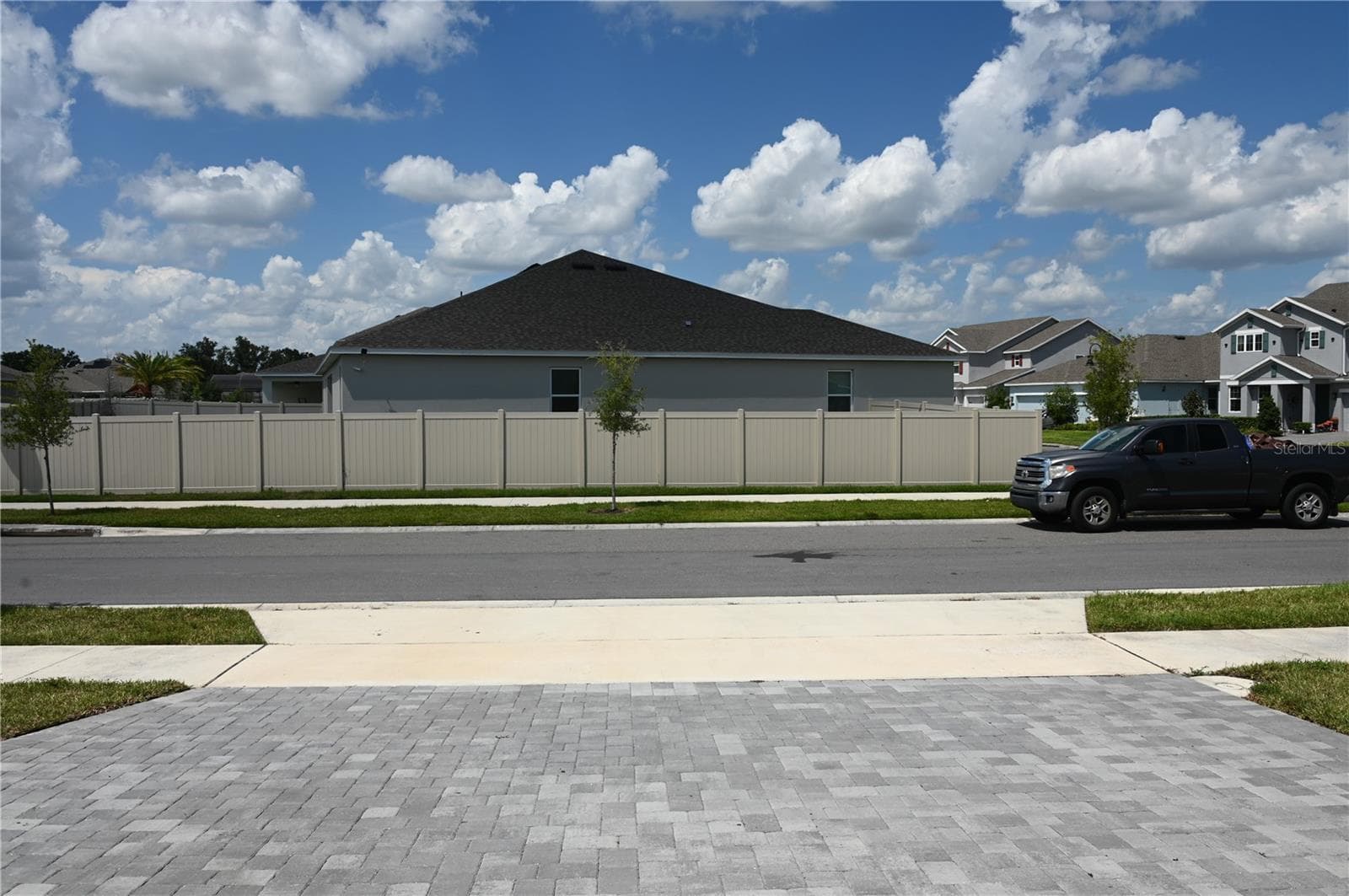 View of the Neighborhood from the front - 4104 GOOSEBERRY TRL, KISSIMMEE