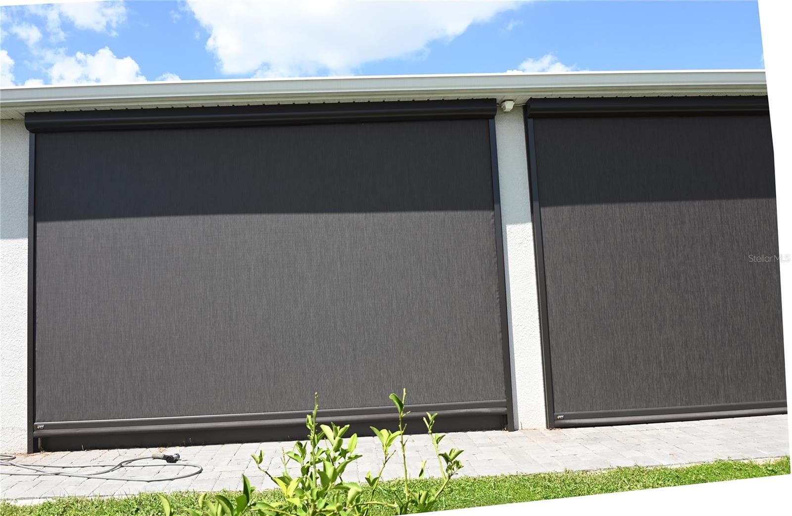 Motorized screen - 4104 GOOSEBERRY TRL, KISSIMMEE
