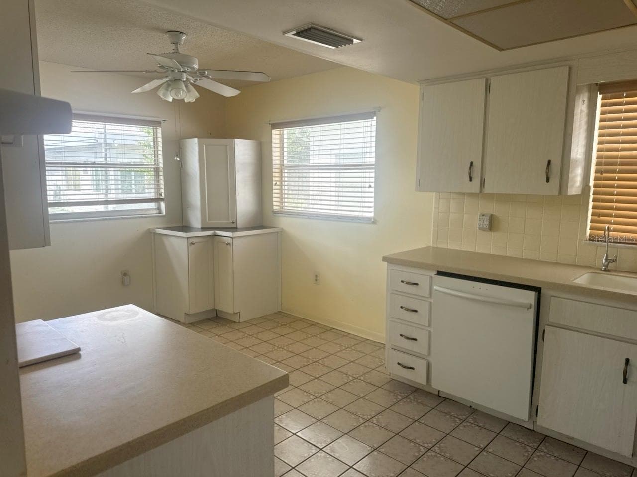 Villa at 5460 LEMON TREE LN N, PINELLAS PARK, photo 4 of 11