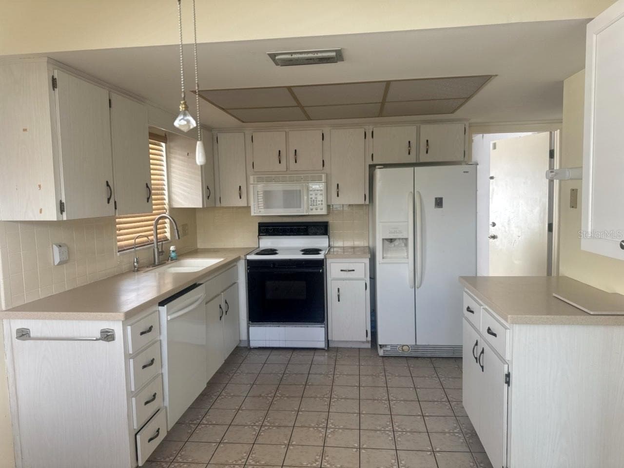 Villa at 5460 LEMON TREE LN N, PINELLAS PARK, photo 5 of 11