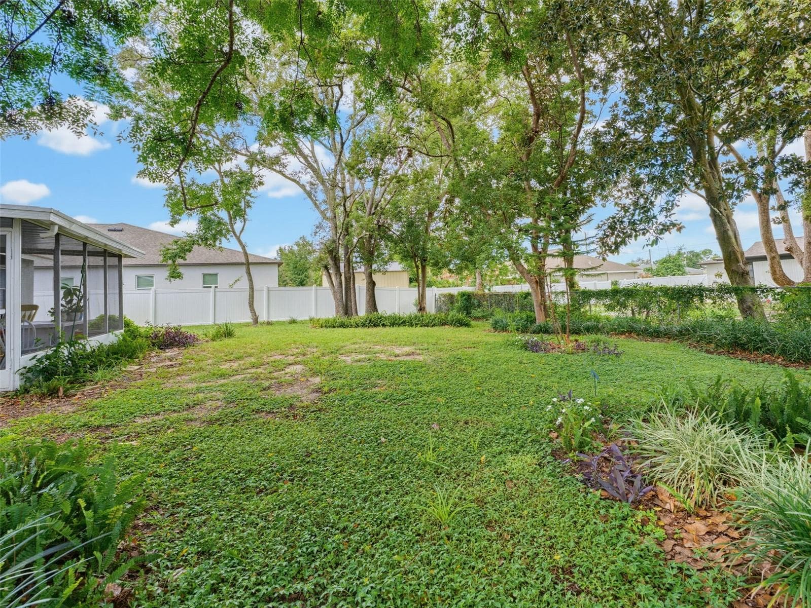 FULLY FENCED! MAKE THIS STUNNING BACKYARD YOURS TODAY! - 11113 NORVELL RD, SPRING HILL