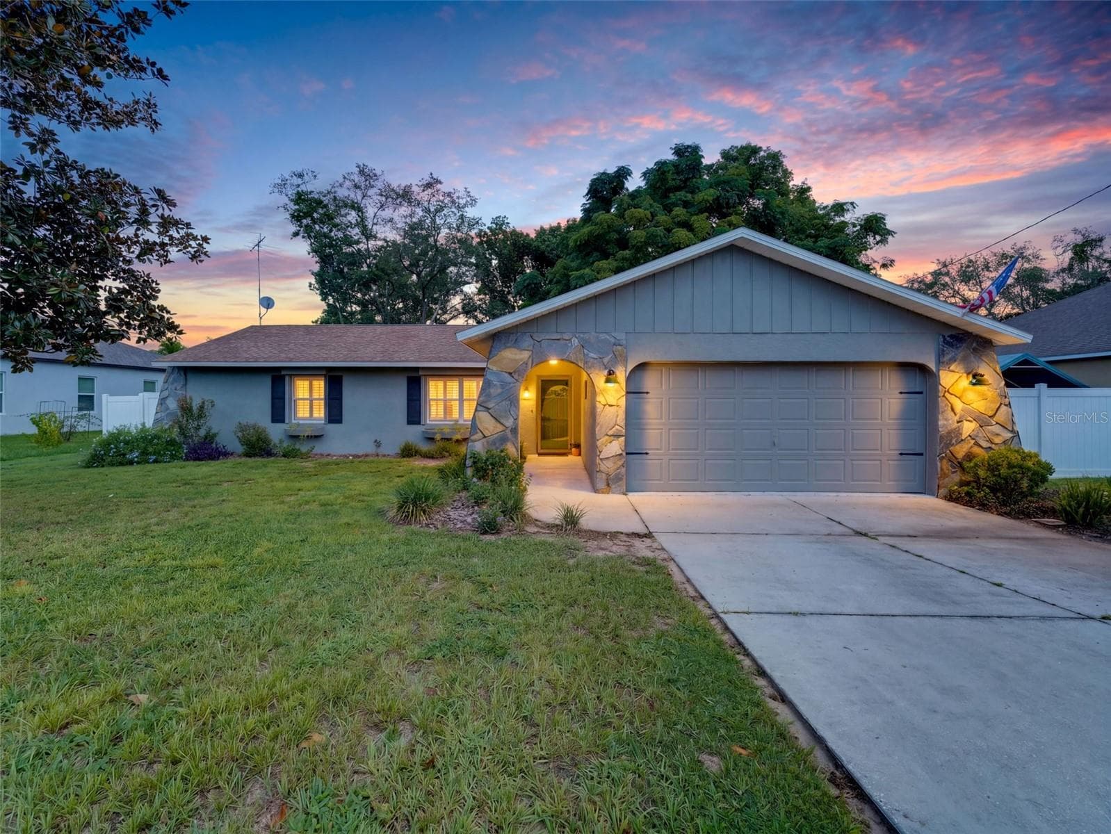 Single Family Residence at 11113 NORVELL RD, SPRING HILL, photo 10 of 73