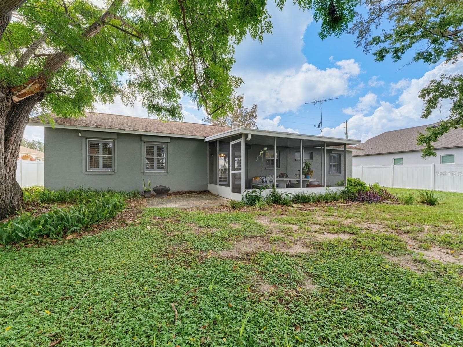 YOU CAN CREATE YOUR OWN BACKYARD OASIS WITH THIS EXTRA AMAZING PROPERTY - 11113 NORVELL RD, SPRING HILL