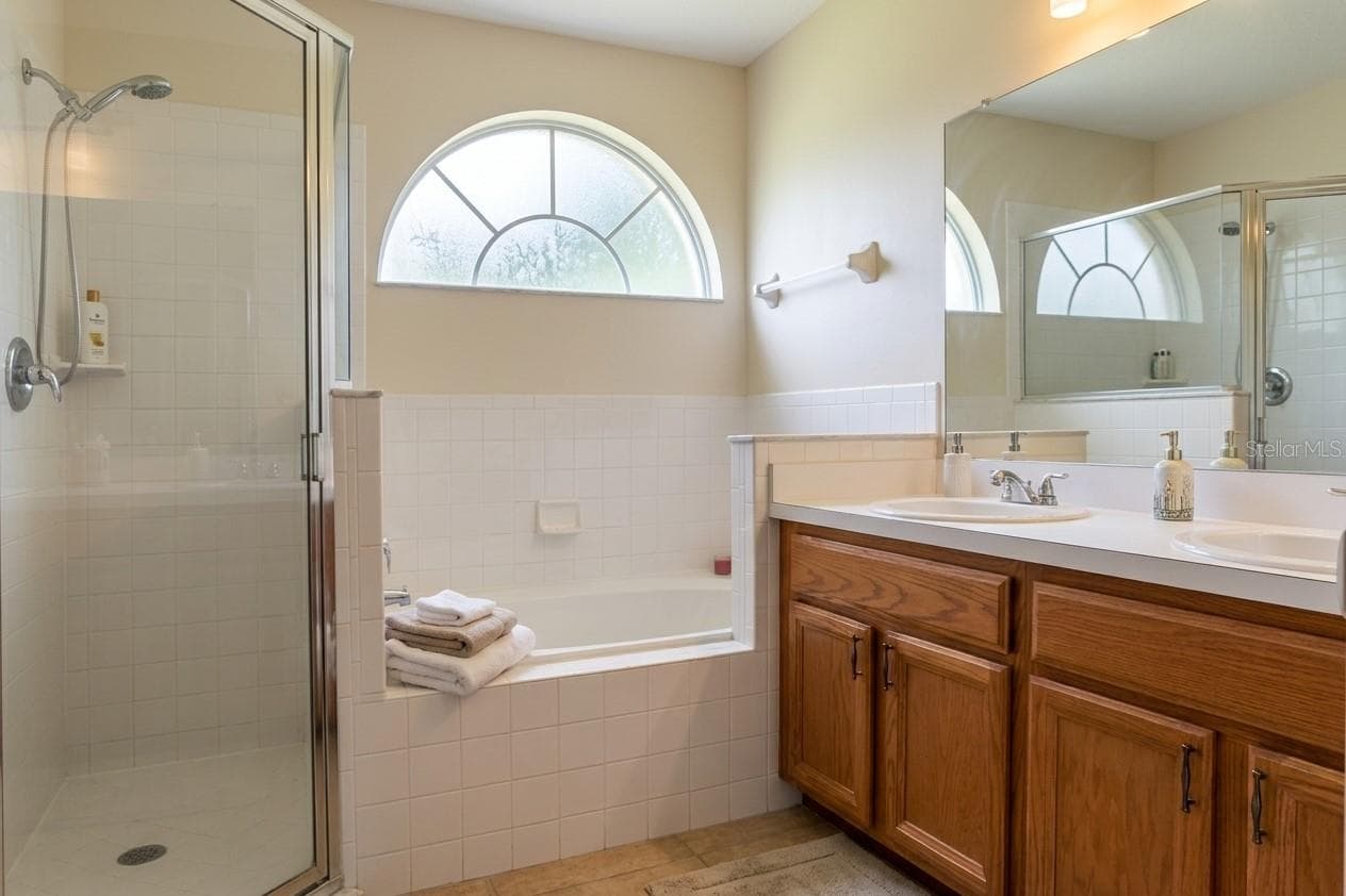 primary bathroom - 4219 2ND AVE E, BRADENTON
