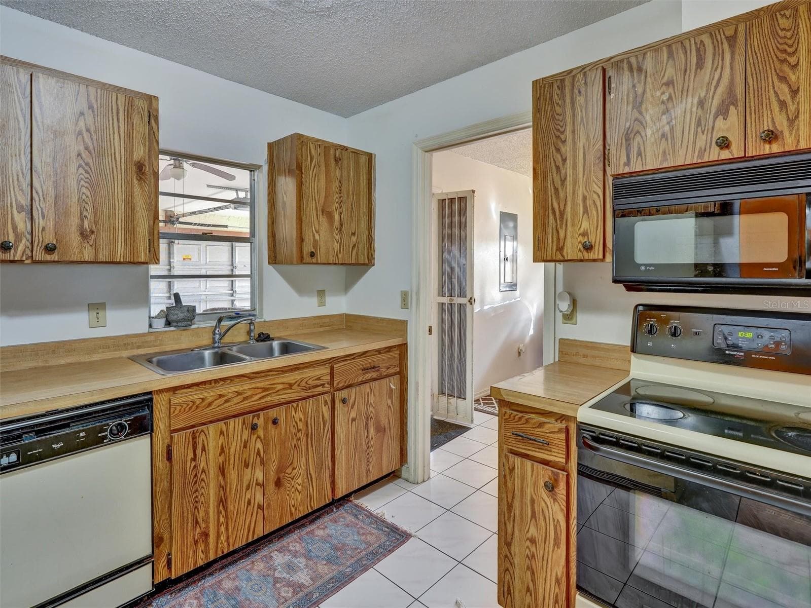 Single Family Residence at 202 CACTUSFLOWER LN, SUN CITY CENTER, photo 17 of 43