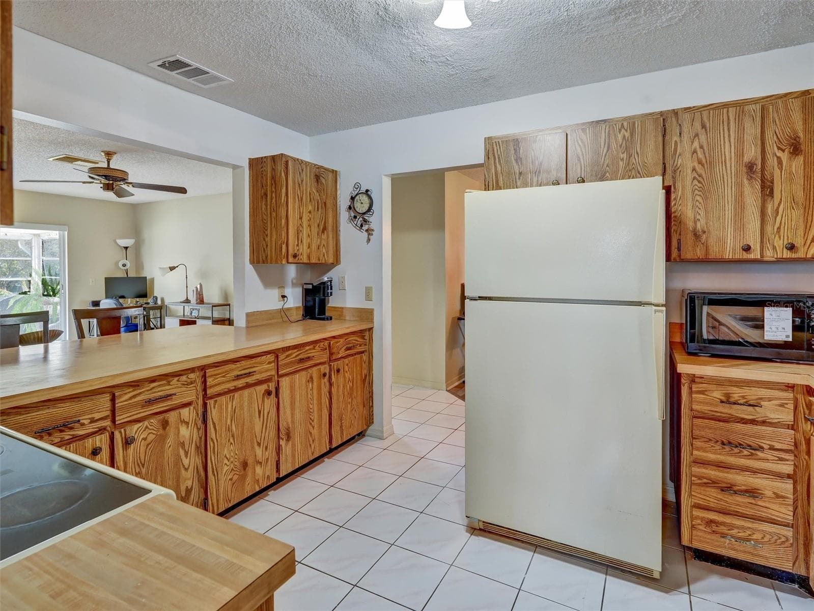 Single Family Residence at 202 CACTUSFLOWER LN, SUN CITY CENTER, photo 18 of 43