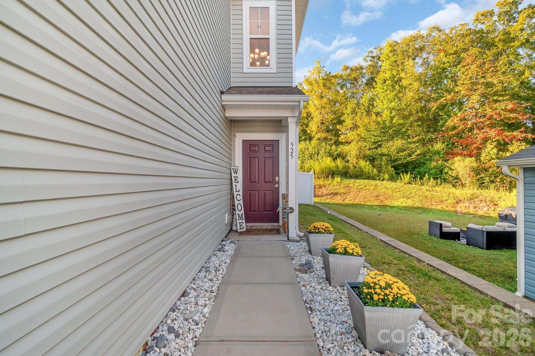 Single Family Residence at 525 Newfound Hollow Drive, Charlotte, photo 6 of 47
