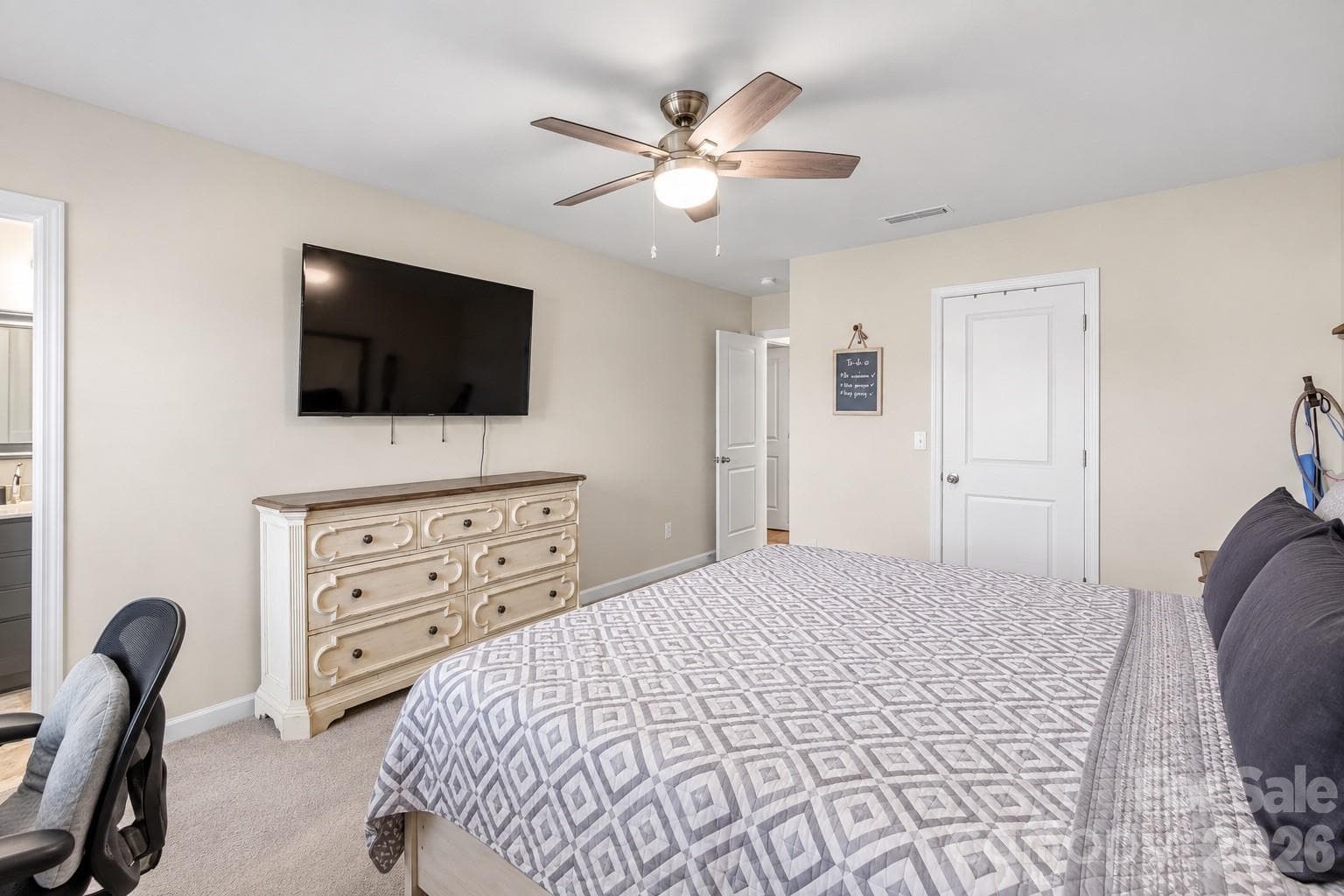 Single Family Residence at 525 Newfound Hollow Drive, Charlotte, photo 22 of 47