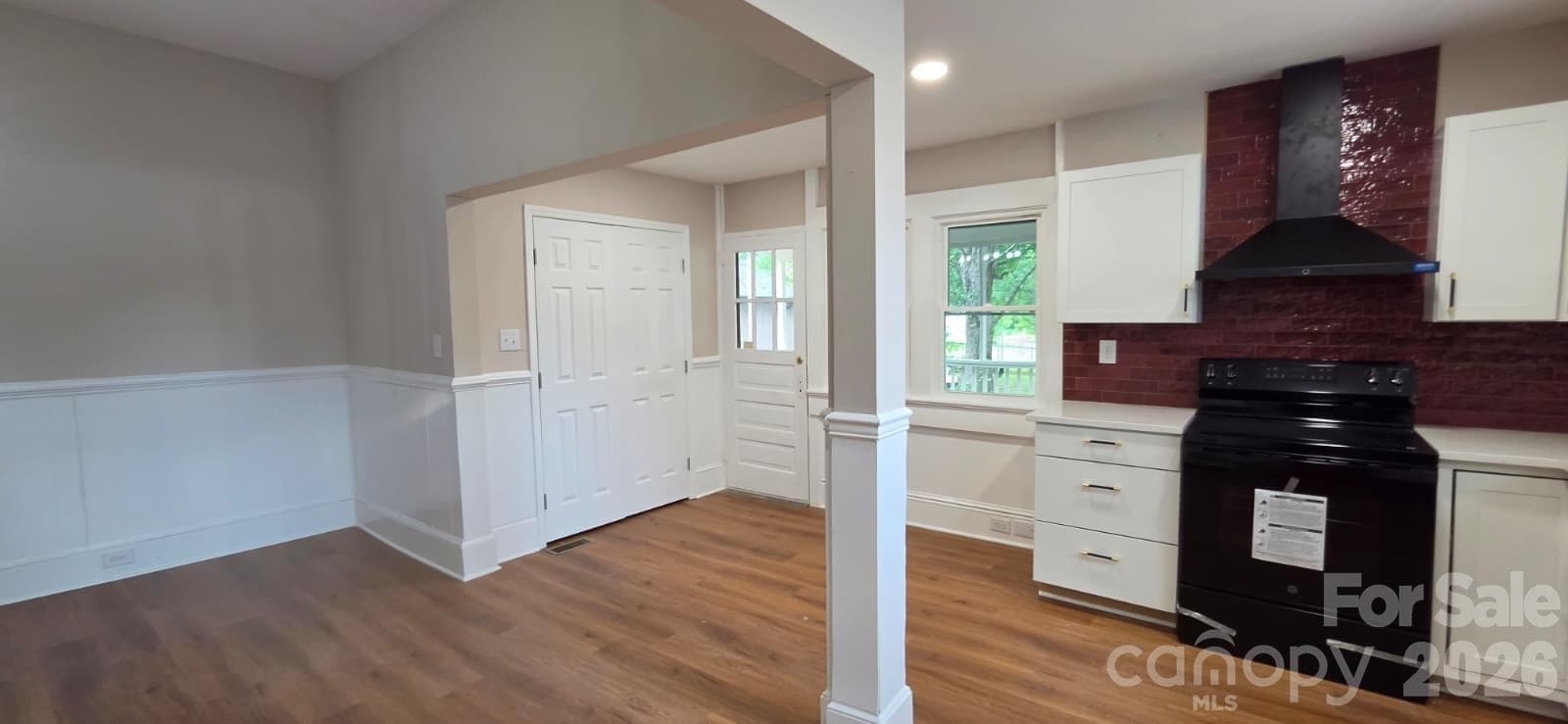 Single Family Residence at 509 5th Street, Spencer, photo 2 of 31