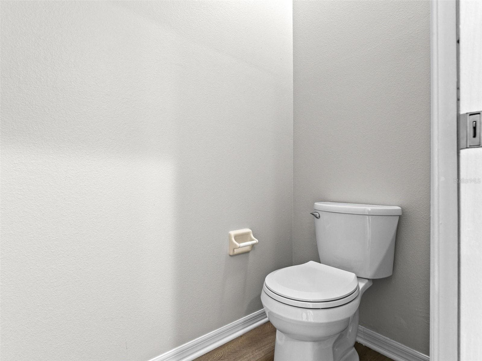 Separate toilet room - 17912 HAVENVIEW LN, LUTZ
