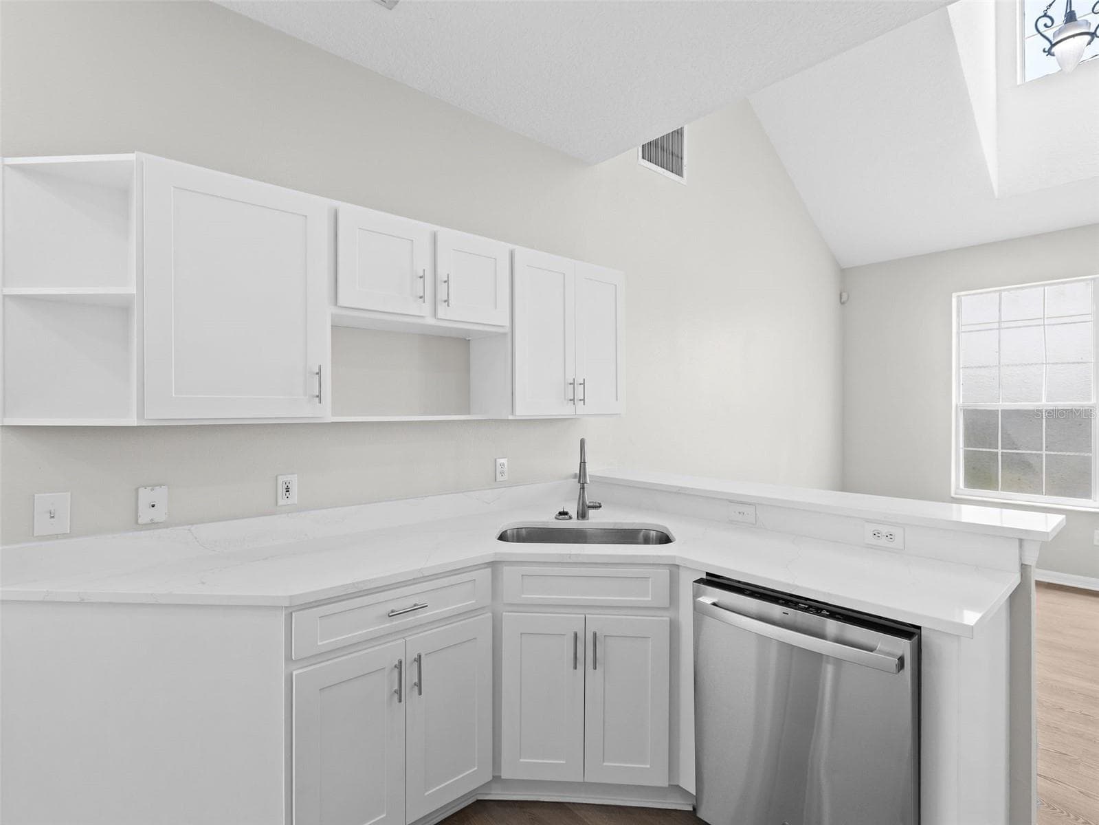 Kitchen - 17912 HAVENVIEW LN, LUTZ