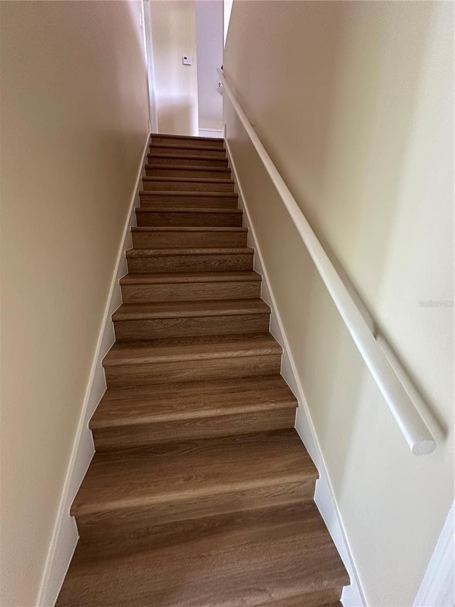 Stairs to first floor - 10 SUNNYSIDE DR, CLERMONT