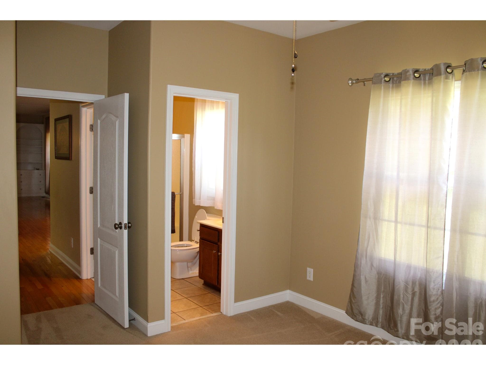 Single Family Residence at 1058 N Lilac Lane, Salisbury, photo 14 of 48