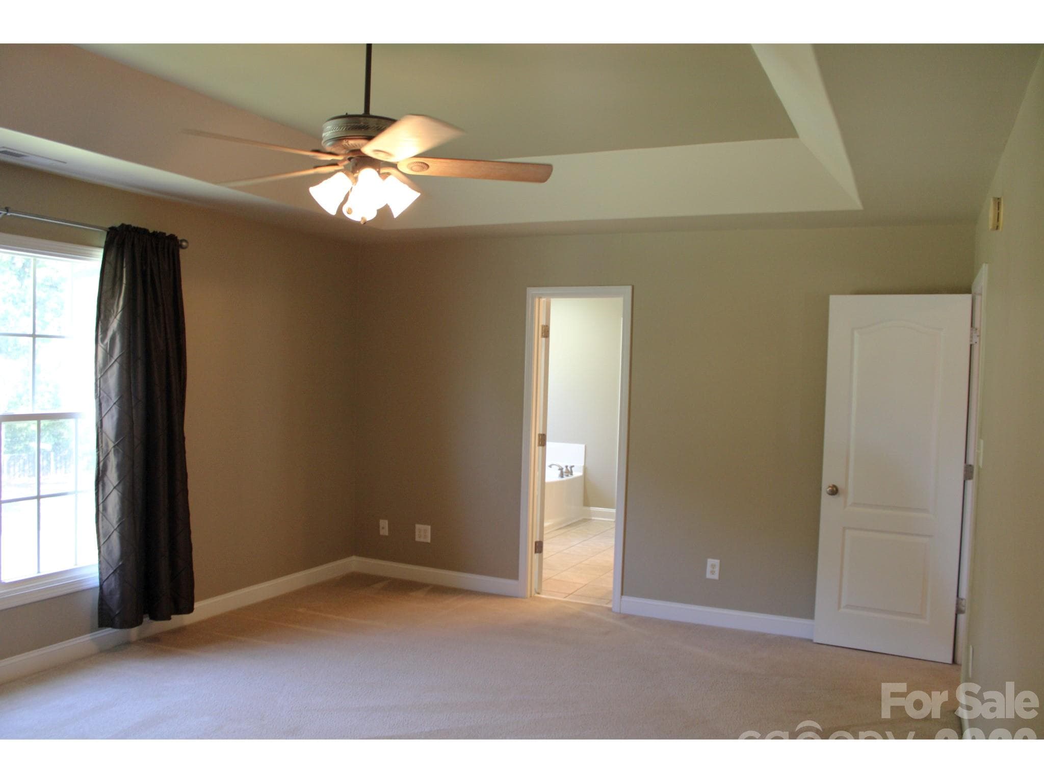 Single Family Residence at 1058 N Lilac Lane, Salisbury, photo 19 of 48