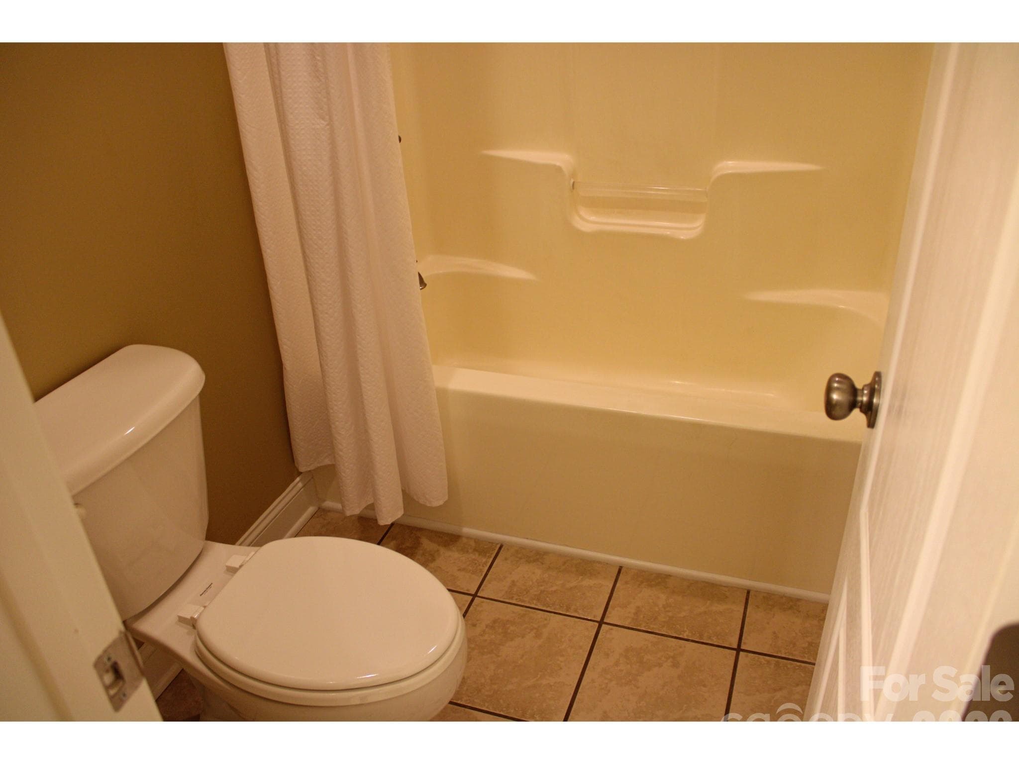 Single Family Residence at 1058 N Lilac Lane, Salisbury, photo 32 of 48