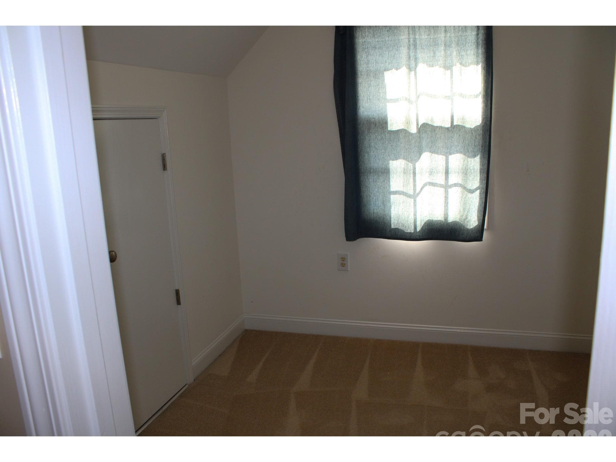 Single Family Residence at 1058 N Lilac Lane, Salisbury, photo 34 of 48