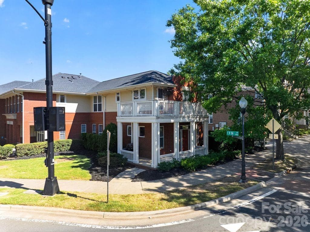 Townhouse at 601 N Davidson Street, Charlotte, photo 35 of 36