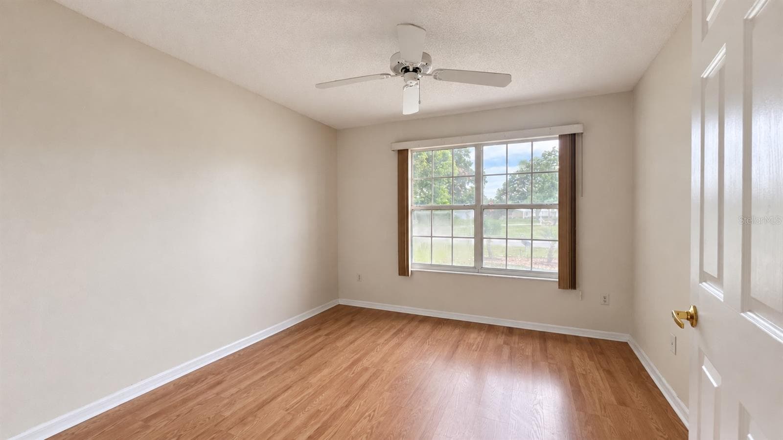 2 of 3 total bedrooms unstaged. - 6501 SW 84TH PLACE RD, OCALA