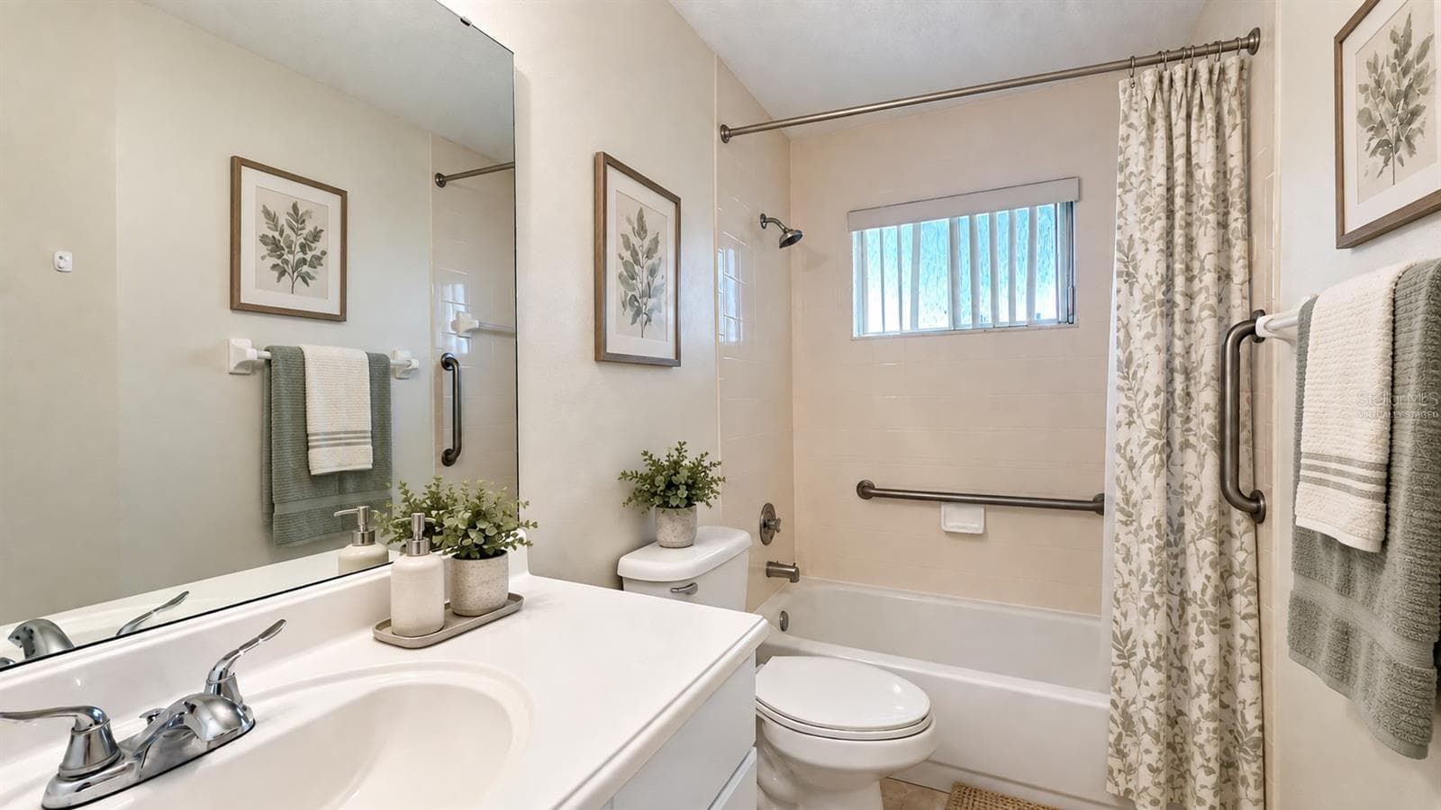 Guest bathroom is spacious. Virtually staged. - 6501 SW 84TH PLACE RD, OCALA
