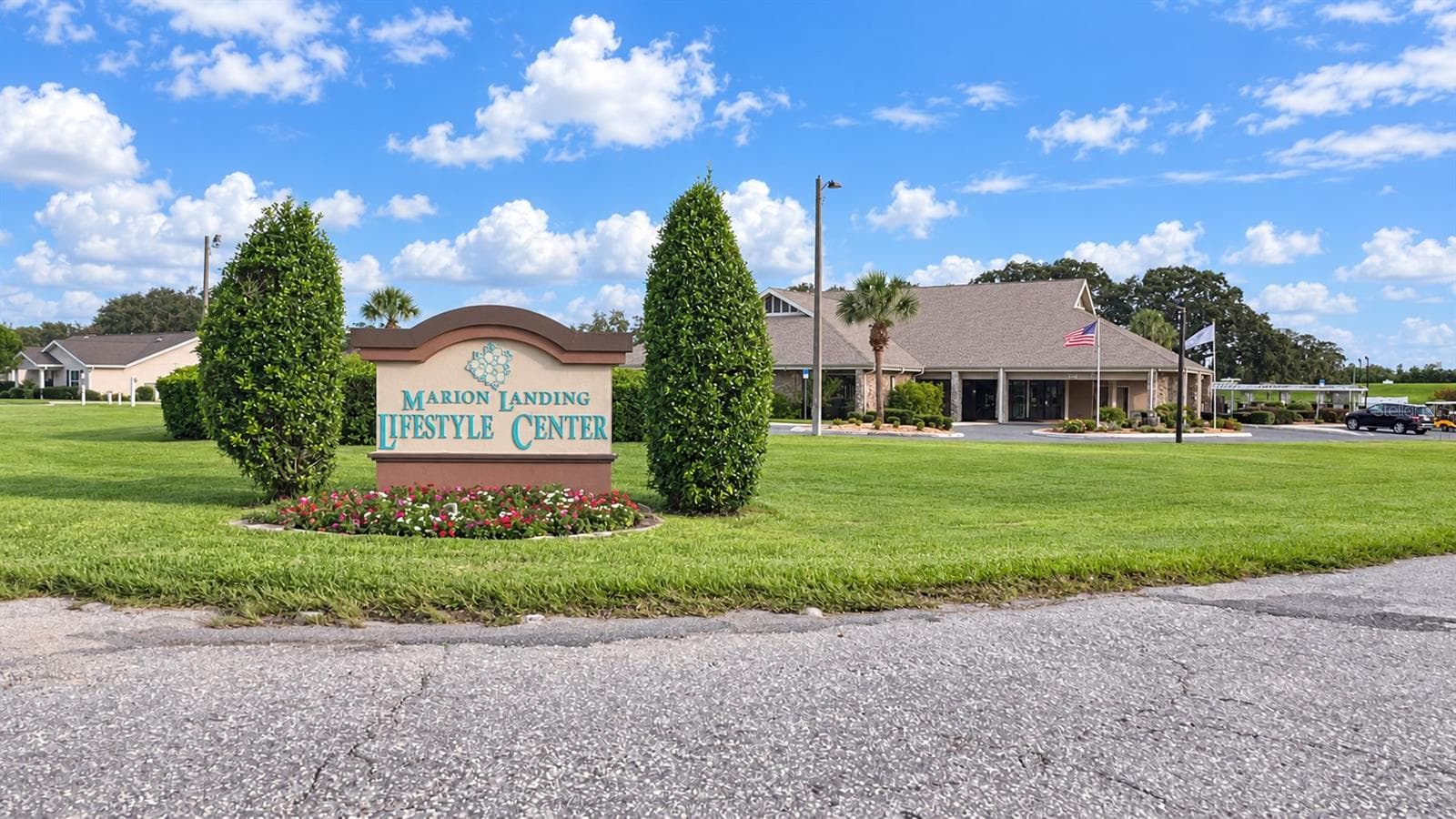 Clubhouse has many amenities to enjoy! Pool, sports court, clubhouse. - 6501 SW 84TH PLACE RD, OCALA