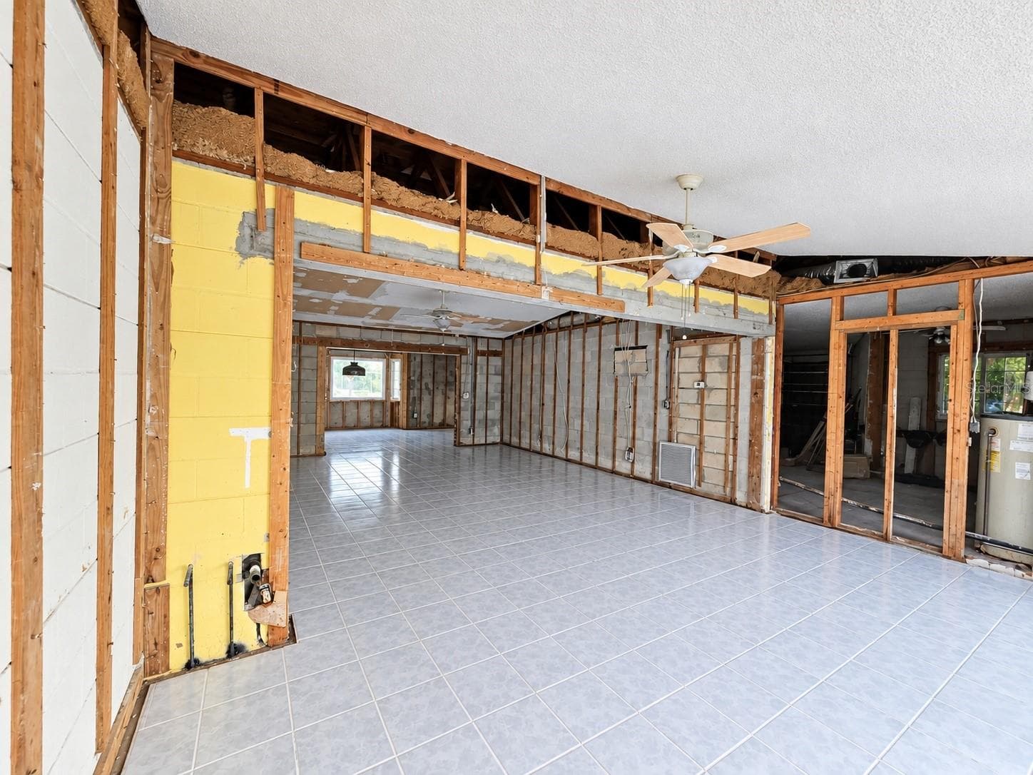 Family Room - 13401 1ST ST E, MADEIRA BEACH