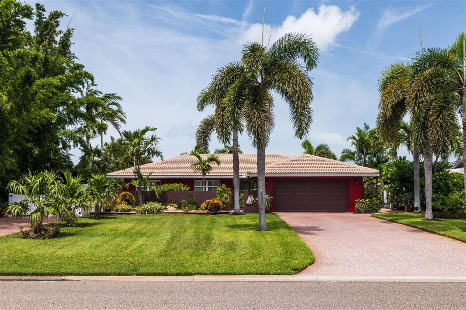 Single Family Residence at 4501 37TH ST S, ST PETERSBURG, photo 2 of 53
