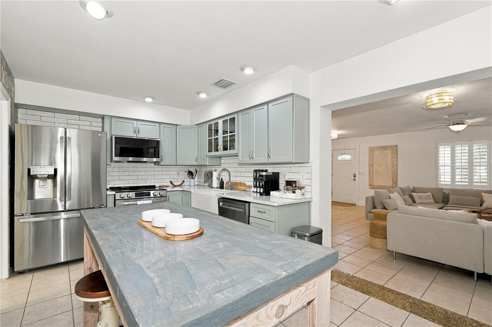 Single Family Residence at 839 FLORIDA AVE, PALM HARBOR, photo 12 of 93