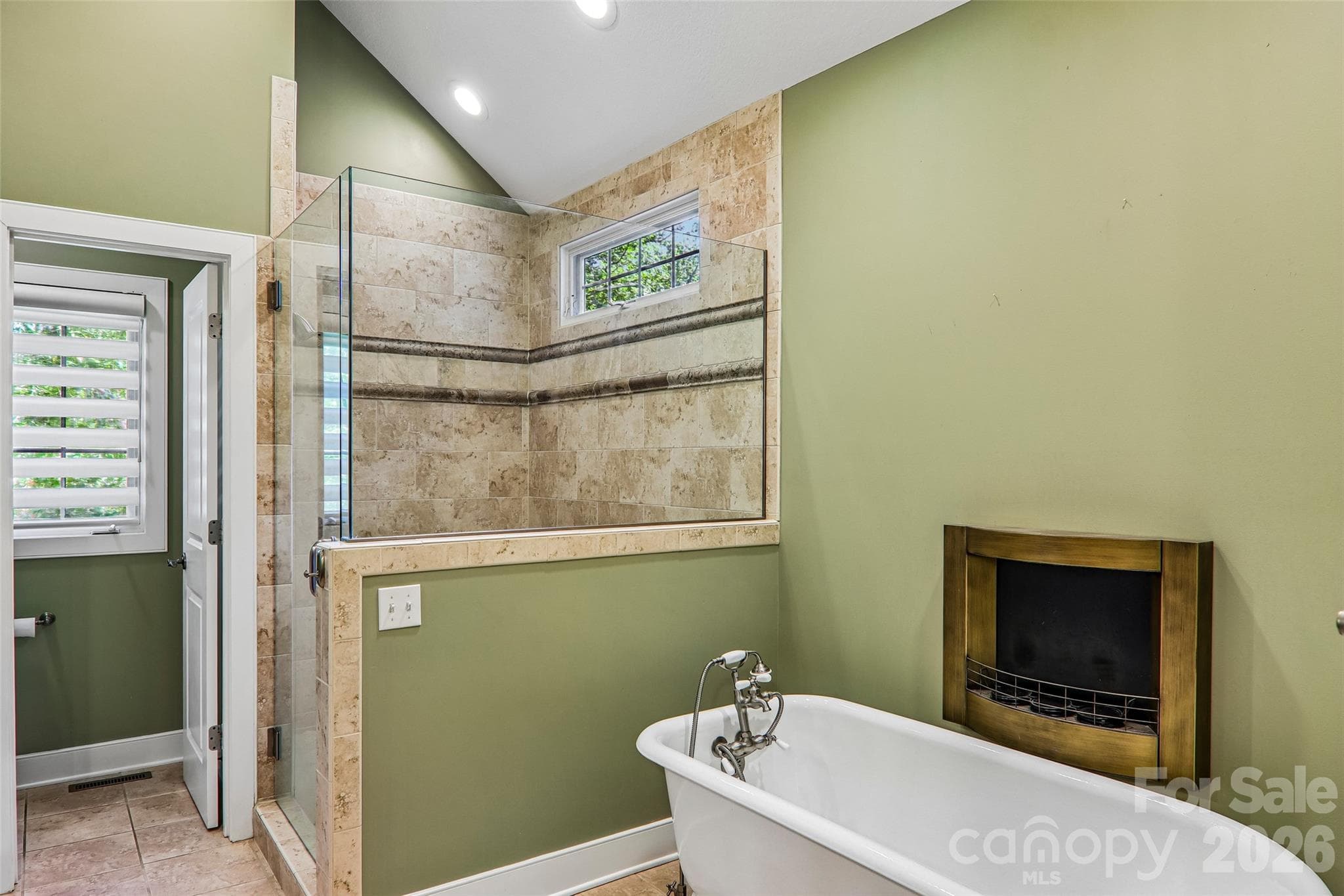 Primary bath with walk in shower and soaking tub - 361 Mills River Way, Horse Shoe