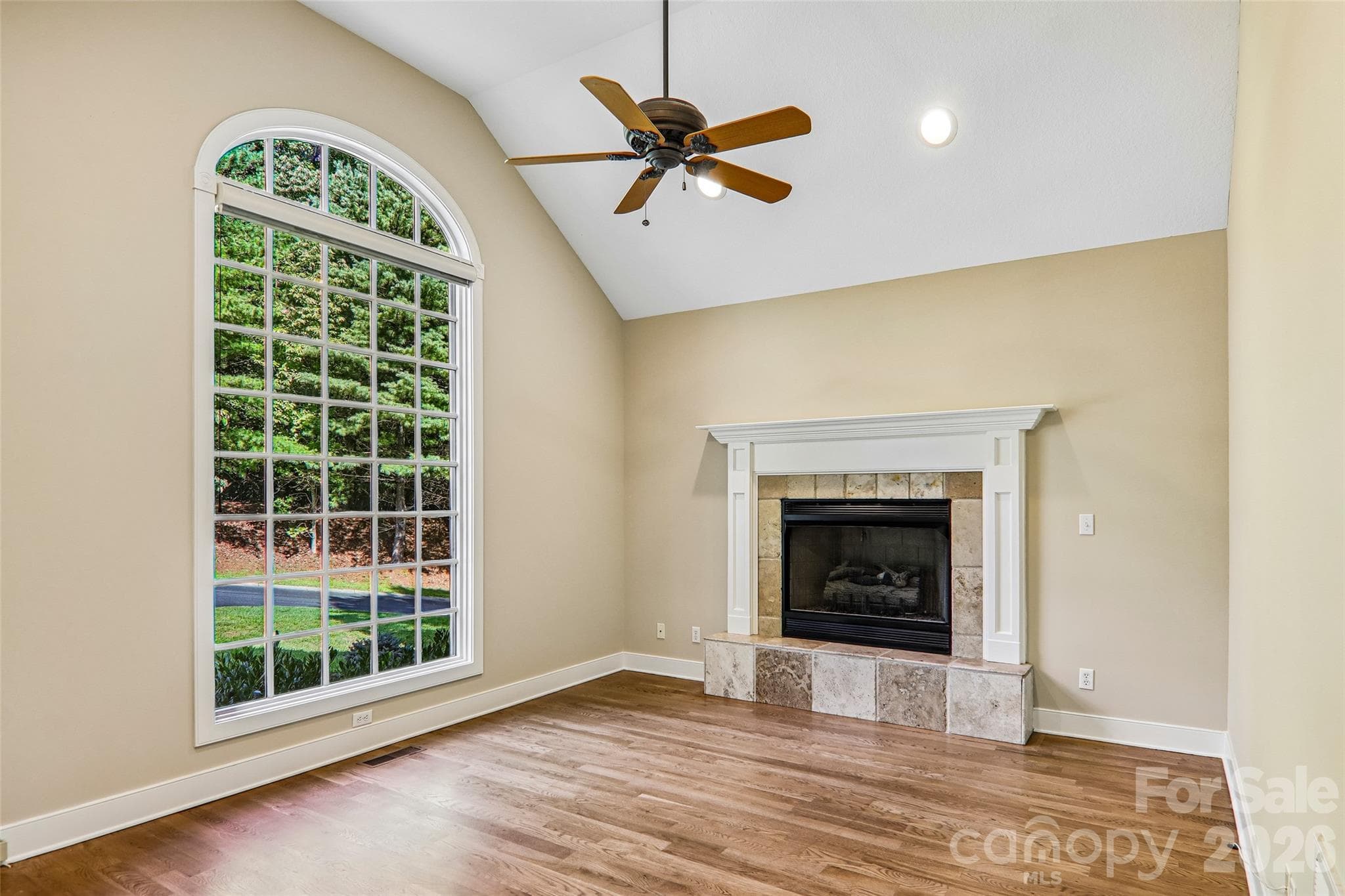 Study/office on main level with gas fireplace - 361 Mills River Way, Horse Shoe
