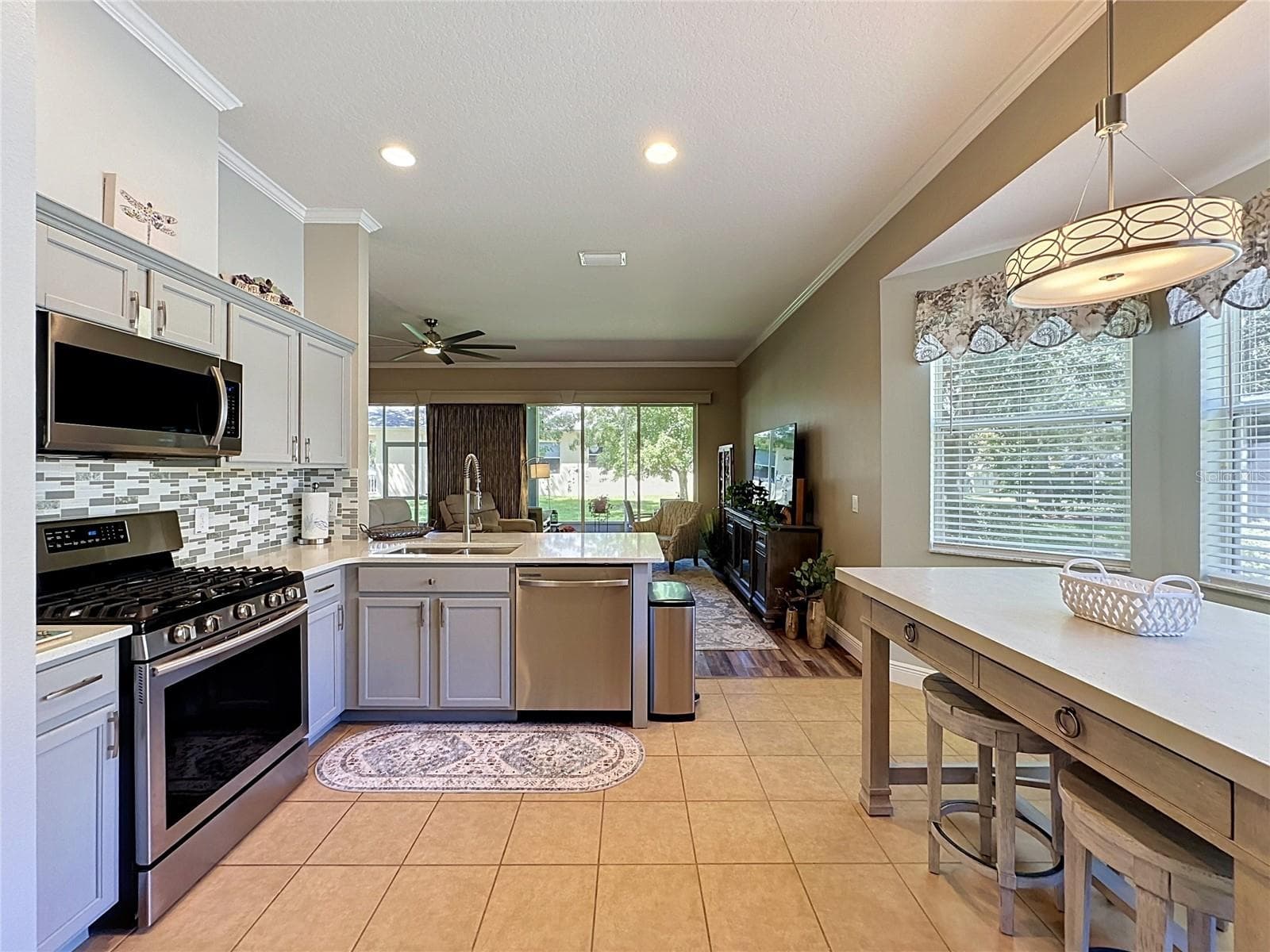Single Family Residence at 189 BALMY COAST RD, GROVELAND, photo 7 of 69