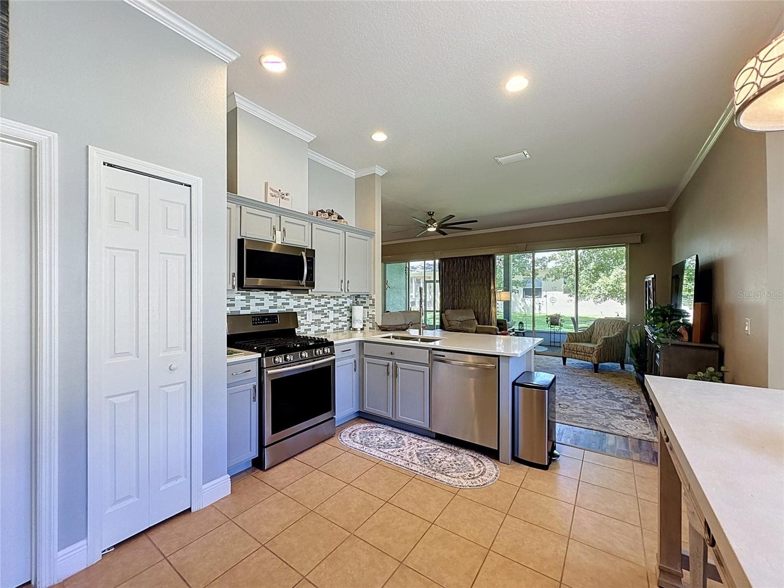 Single Family Residence at 189 BALMY COAST RD, GROVELAND, photo 11 of 69
