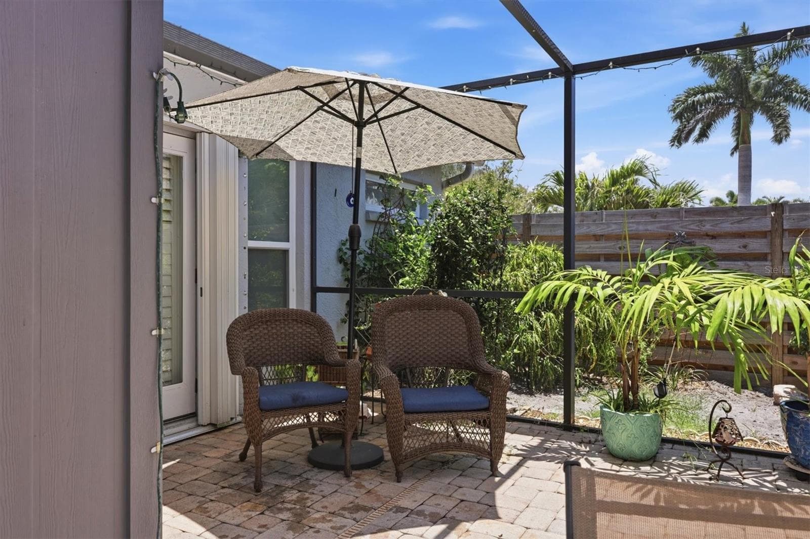 Cozy space outside the Primary bedroom - 3828 EASTON ST, SARASOTA
