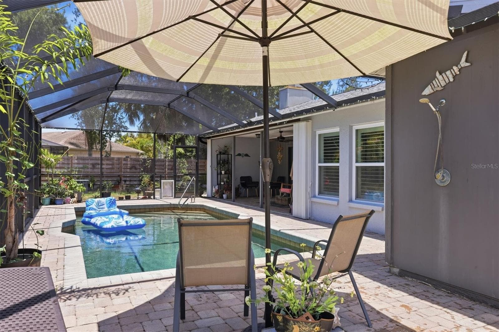 Screened pool ,Pool is pebble tec - 3828 EASTON ST, SARASOTA