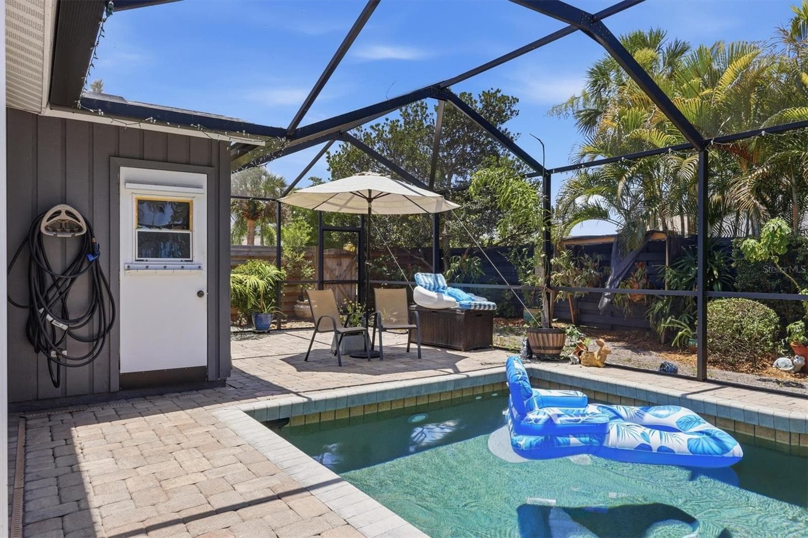 Half bath off the pool area - 3828 EASTON ST, SARASOTA