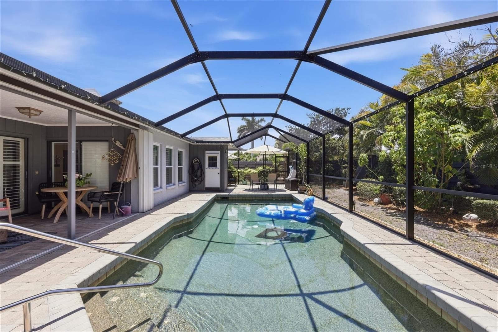 Single Family Residence at 3828 EASTON ST, SARASOTA, photo 31 of 35